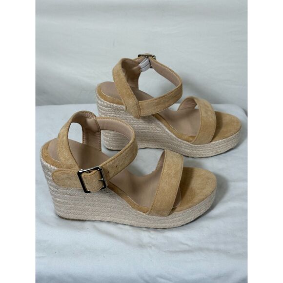 Source Unknown Shoes - Women’s Faux Suede Tan Wedge Heels Platform Sandals Casual US 8